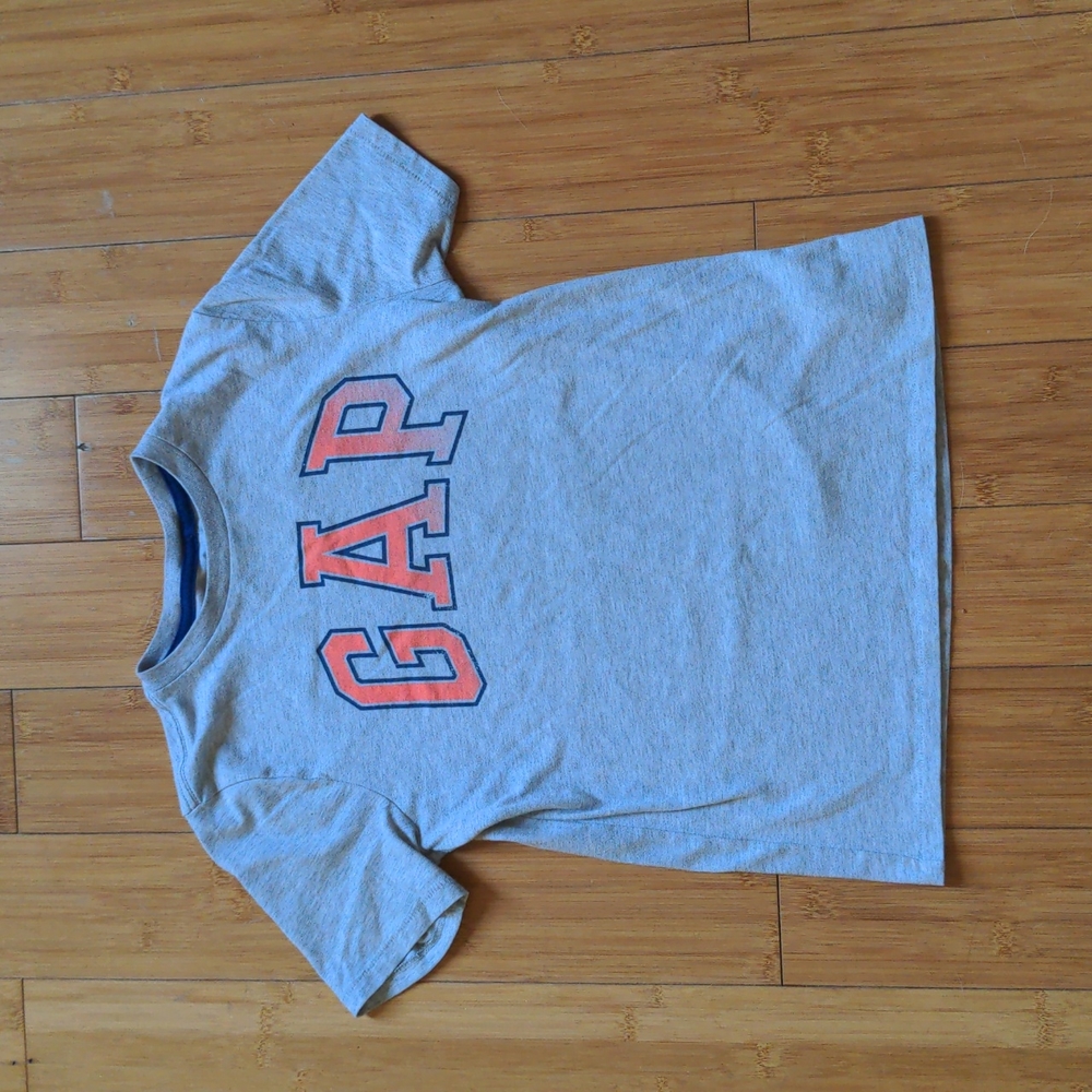 Gap medium boys shirt